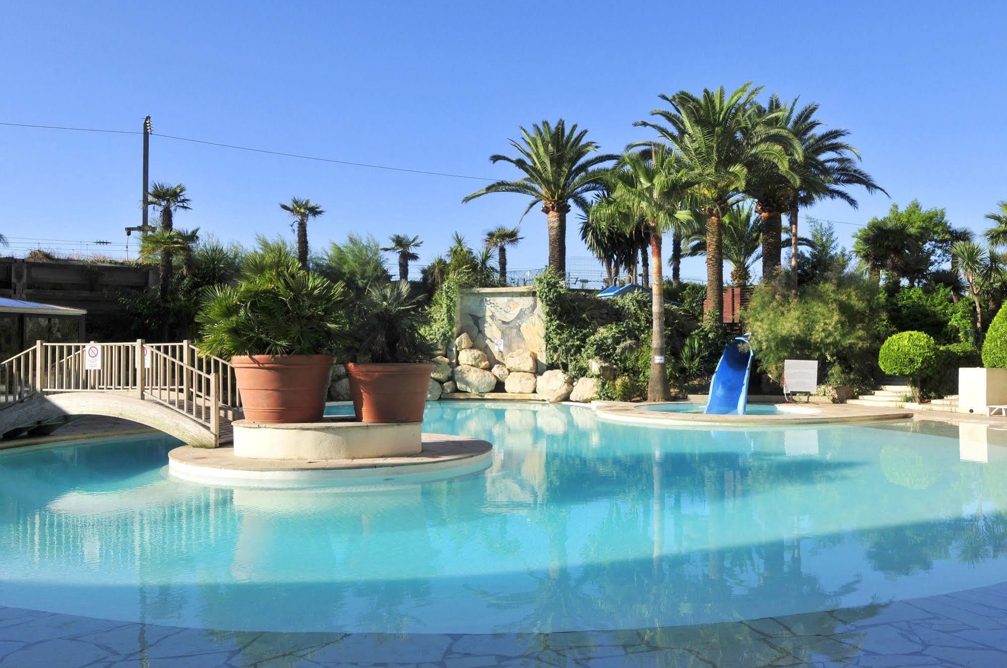 Residhotel Villa Maupassant Cannes Exterior foto